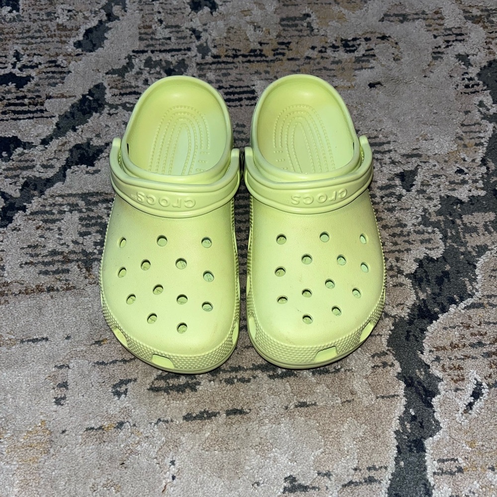 Size 8 Crocs